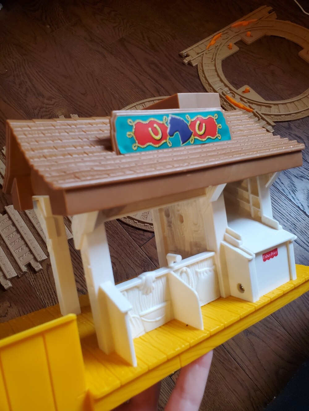 Fisher Price GeoTrax Rope & Ride Ranch With Extra Tracks - Picture 4 of 6